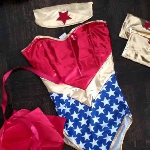 Maxim Party Supplies Wonder Lady Costume Set for Women Superhero Cosplay 4 Piece - Picture 5 of 5
